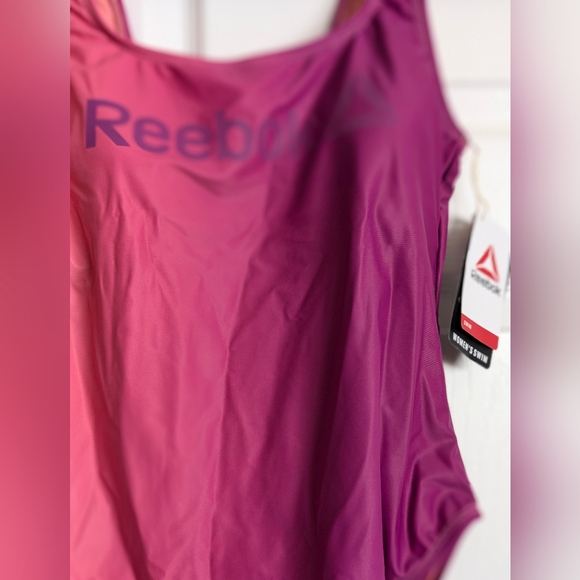 NWT REEBOK Women’s One Piece Swimsuit Size M Athletic Pink Purple Ombre Gradient - Picture 5 of 11